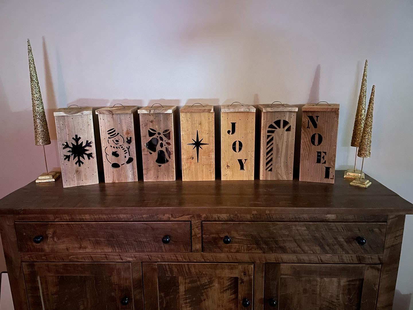 Rustic Christmas Lanterns (with flickering Tea Lights) (Wholesale)